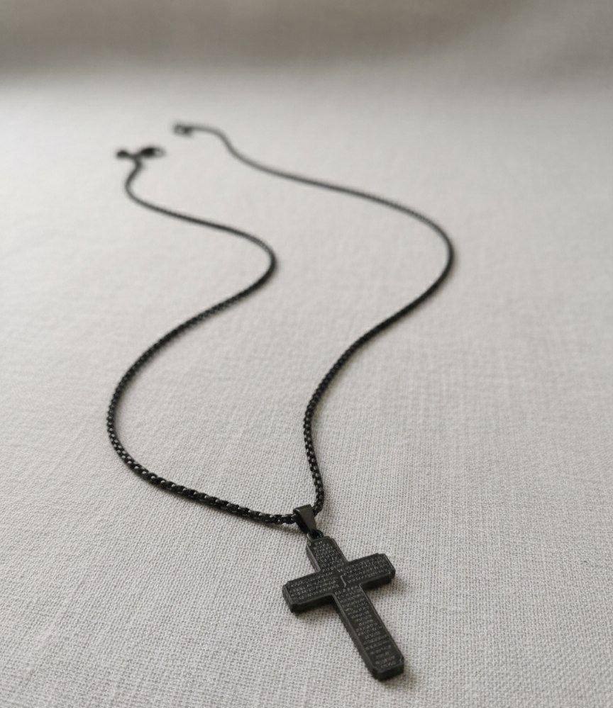 صليب كلاسيك اسود